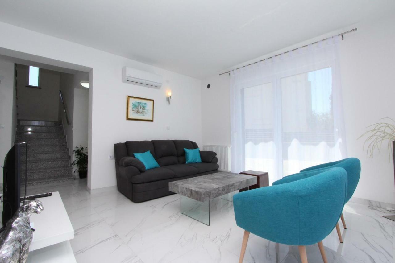 רוביני Apartment Karlo 2 מראה חיצוני תמונה